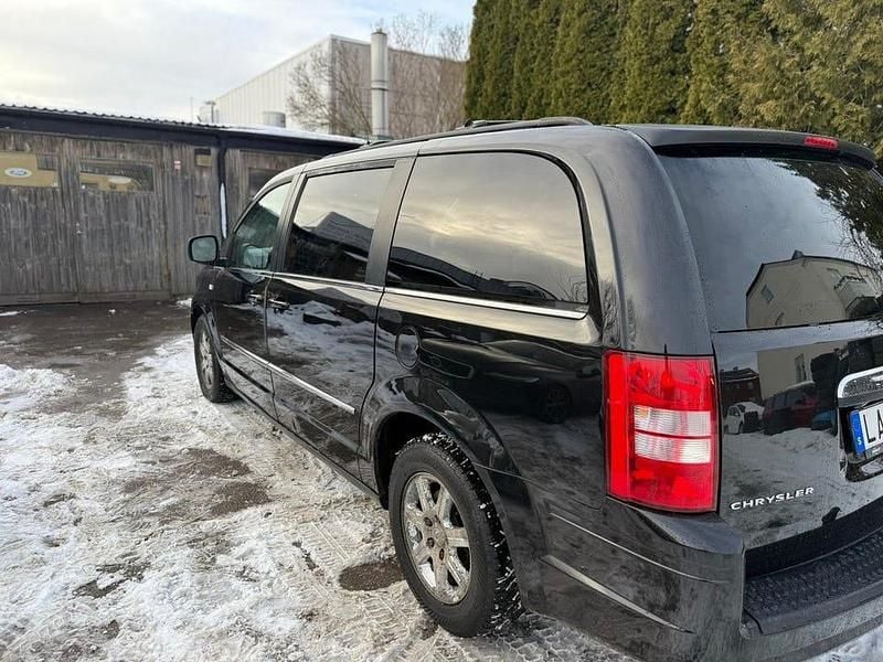 Begagnad Chrysler Grand Voyager 193 HK (141 kW) 2010 Svart Minibuss