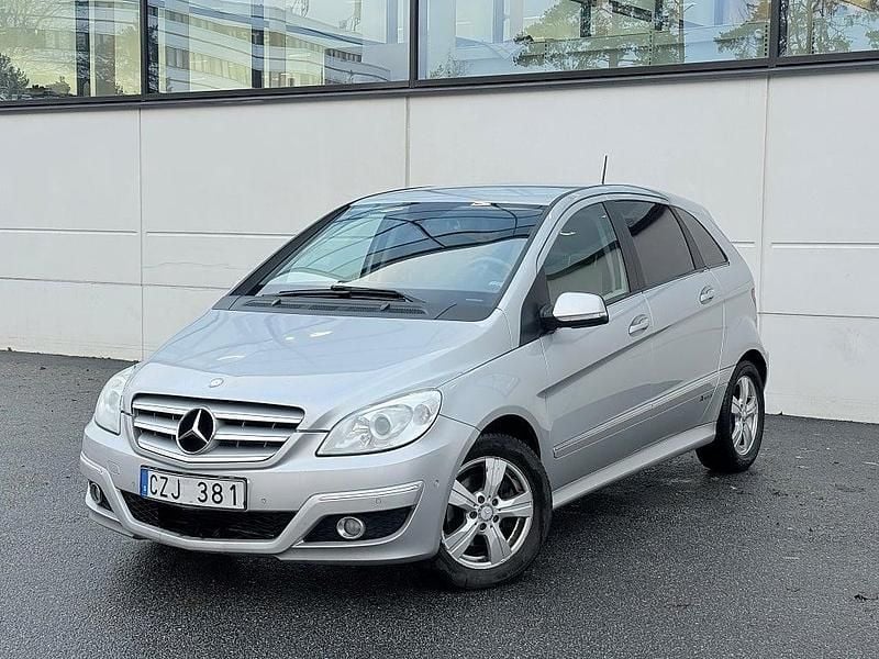 Silver Begagnad 2009 Mercedes B180 Minibuss | 59 900 kr (Marknadspris) - Bild 1/4