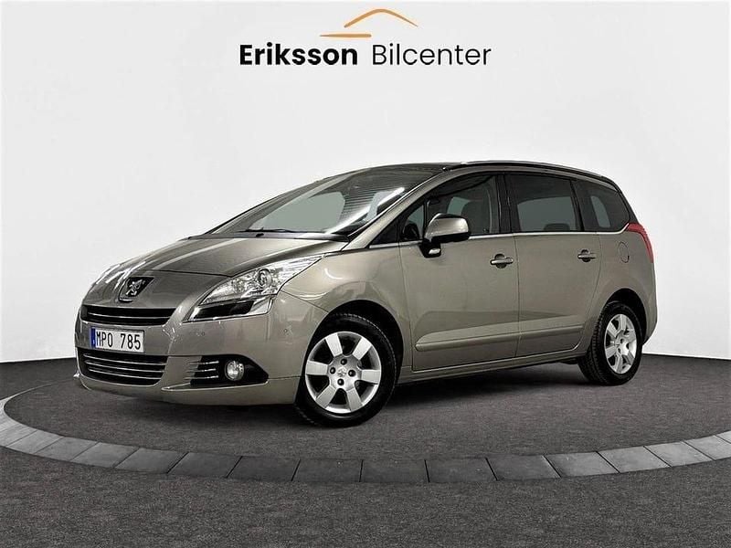 Ljusgrå Begagnad 2012 Peugeot 5008 Allure Minibuss | 89 900 kr (Lite dyr) - Bild 1/4