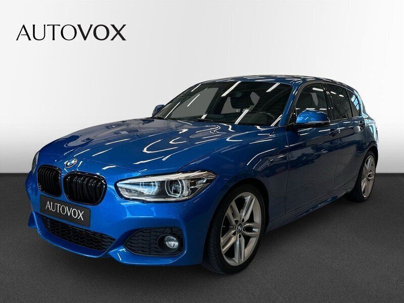 Blå Begagnad 2016 BMW 118 M Sport Halvkombi | 159 900 kr (Marknadspris) - Bild 1/4