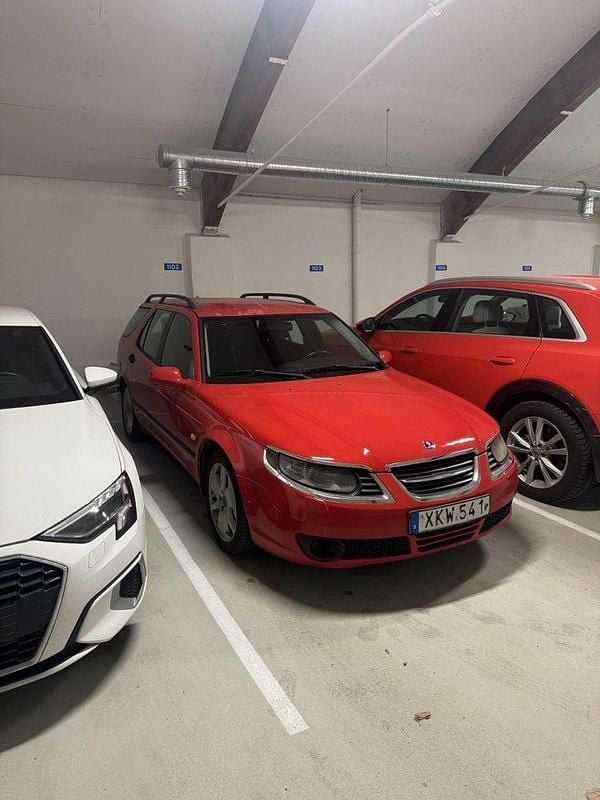 Röd Begagnad 2006 Saab 9-5 Linear Kombi | 19 999 kr (Marknadspris) - Bild 1/1