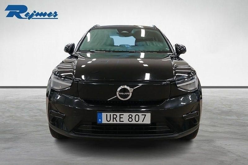 Begagnad Volvo XC40 Core 169 kW (231 HK) 2022 Svart SUV