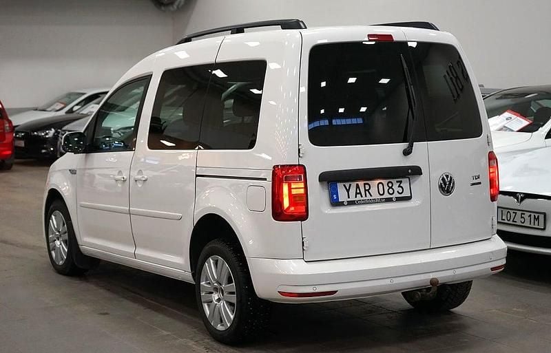 Begagnad VW Caddy 150 HK (110 kW) 2015 Vit Minibuss
