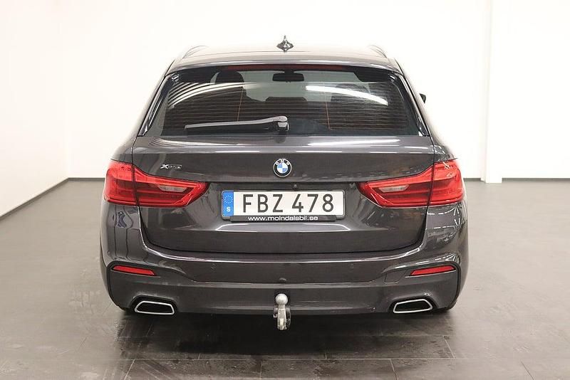 Begagnad BMW 520 M Sport 190 HK (139 kW) 2020 Grå metallic Kombi