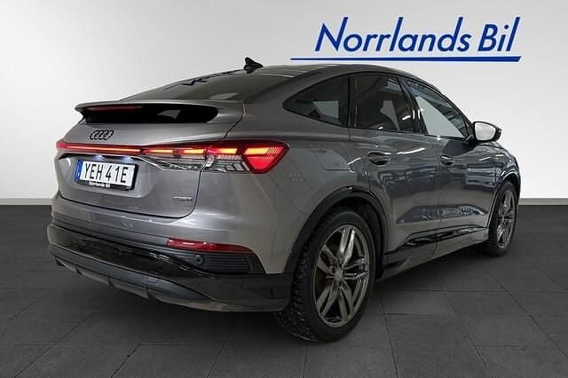 Begagnad Audi Q4 Sportback e-tron Proline 219 kW (299 HK) 2022 Tyfongrå metallic SUV