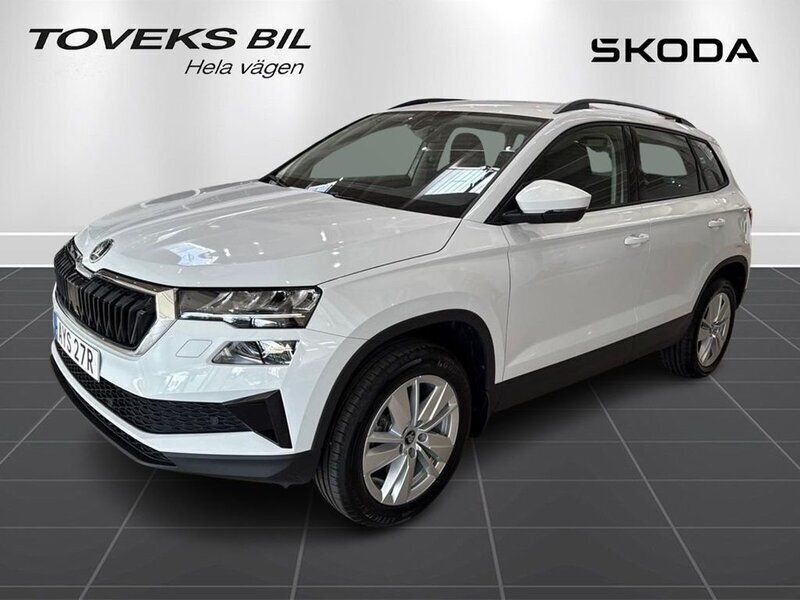 Vit (candy white) Begagnad 2020 Skoda Karoq SUV | 219 900 kr (Marknadspris) - Bild 1/4