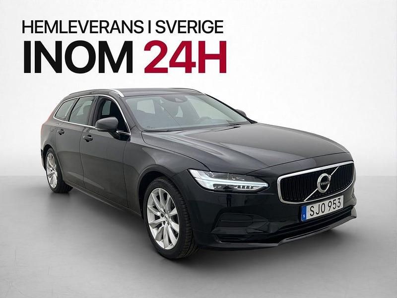 Begagnad Volvo V90 Momentum 190 HK (139 kW) 2018 Svart Kombi