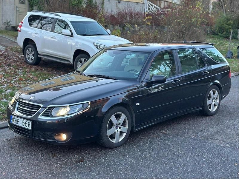 Svart Begagnad 2006 Saab 9-5 Aero Kombi | 29 000 kr (Marknadspris) - Bild 1/4