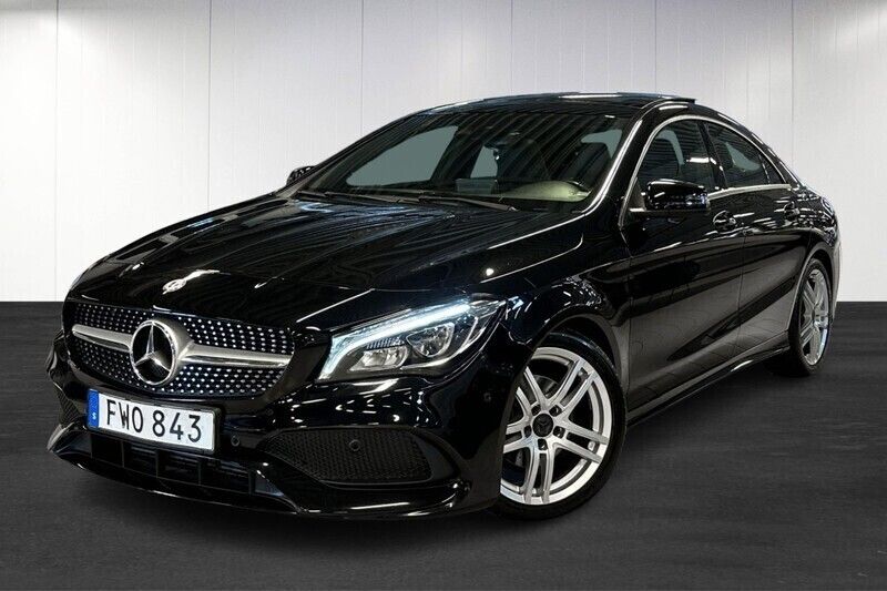 Svart (black) Begagnad 2018 Mercedes CLA180 AMG Sedan | 250 000 kr - Bild 1/4