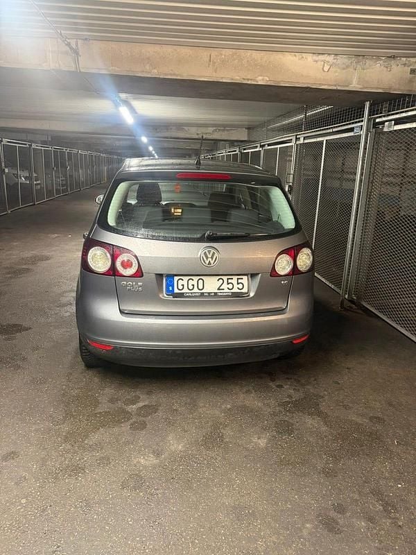Begagnad 2008 VW Golf Plus Cross Minibuss | 56 000 kr (Marknadspris) - Bild 1/4