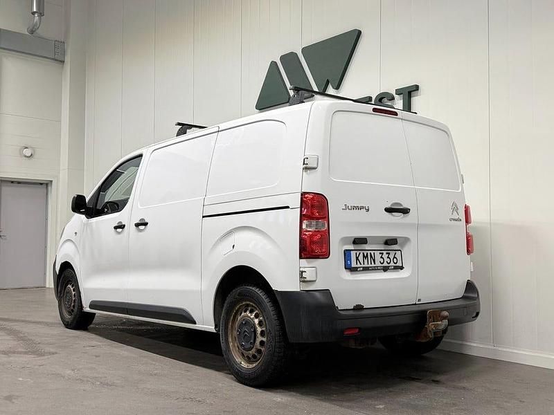 Begagnad Citroën Jumpy 122 HK (89 kW) 2017 Vit Minibuss