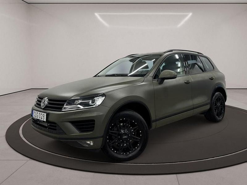 Silver Begagnad 2017 VW Touareg SUV | 259 900 kr (Marknadspris) - Bild 1/3