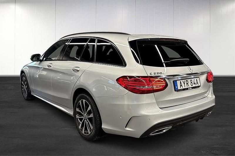 Begagnad Mercedes C220 Night 194 HK (142 kW) 2020 Silver Kombi
