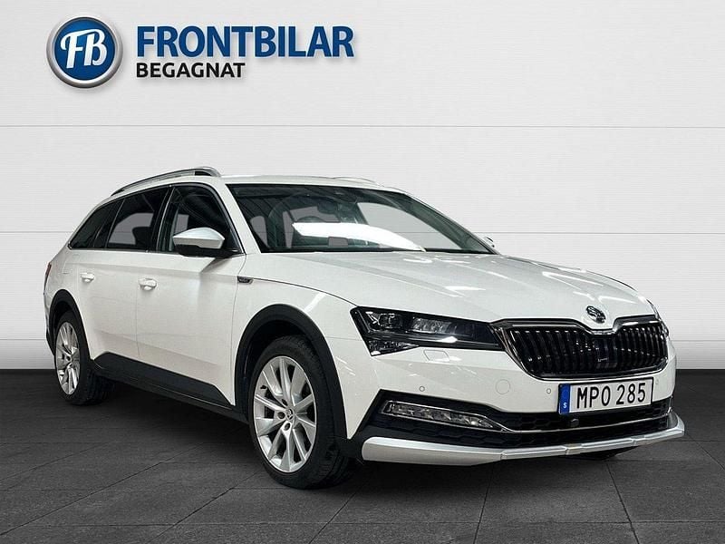 Vit Begagnad 2020 Skoda Superb Business Line Kombi | 319 900 kr (Marknadspris) - Bild 1/3