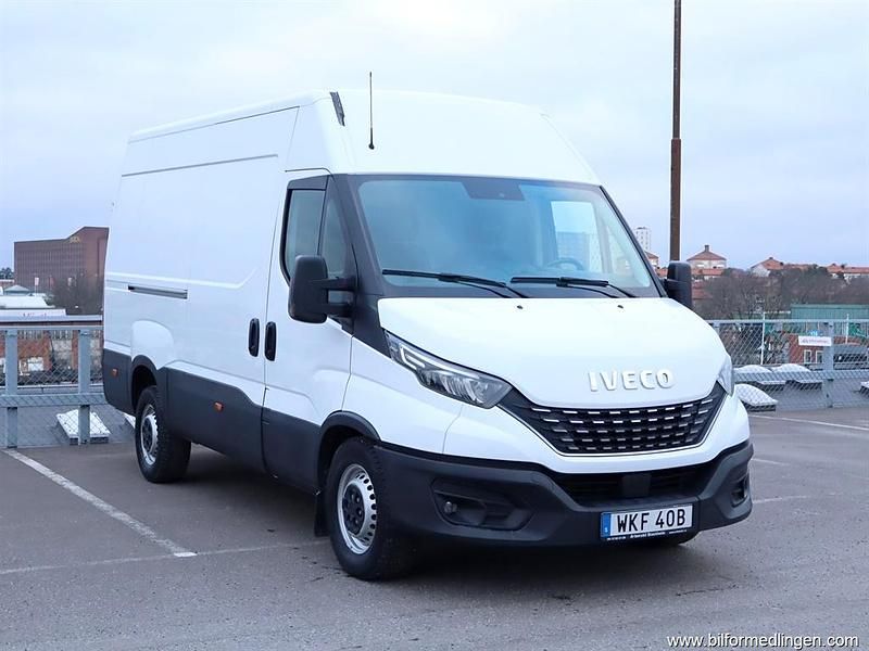 Begagnad Iveco Daily 156 HK (114 kW) 2021 Vit svart Van