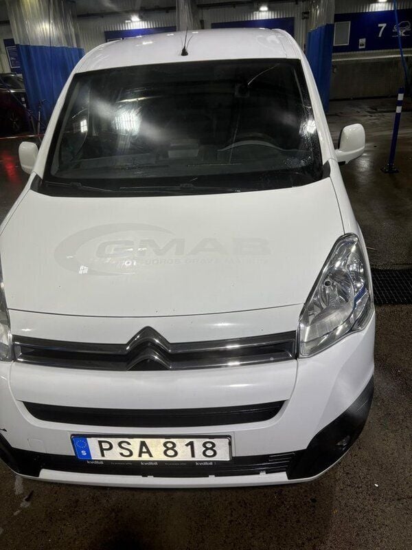 Vit Begagnad 2017 Citroën Berlingo Minibuss | 49 999 kr (Superpris) - Bild 1/3