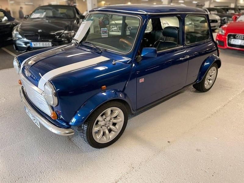 Blåmetallic Begagnad 1996 Mini Cooper Halvkombi | 149 800 kr - Bild 1/4