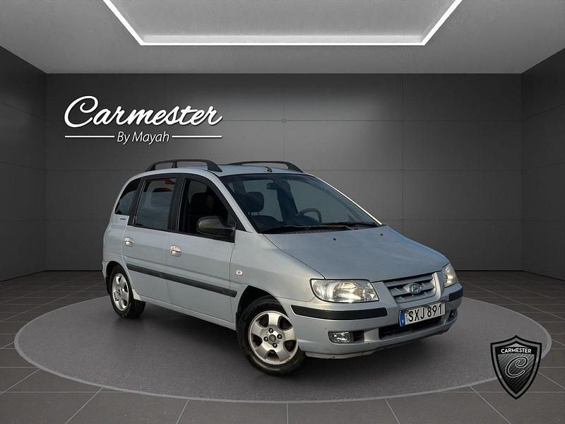 Ljusgrå (grå) Begagnad 2002 Hyundai Matrix Minibuss | 19 990 kr - Bild 1/4
