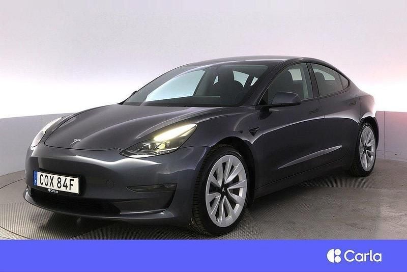 Grå Begagnad 2021 Tesla Model 3 Long Range Sedan | 274 900 kr (Bra pris) - Bild 1/3