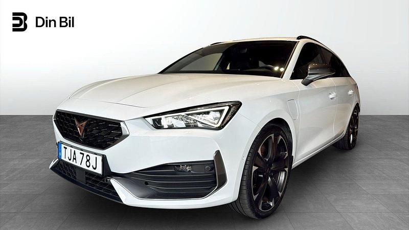 Vit Begagnad 2024 Cupra Leon VZ Kombi | 314 900 kr (Bra pris) - Bild 1/4