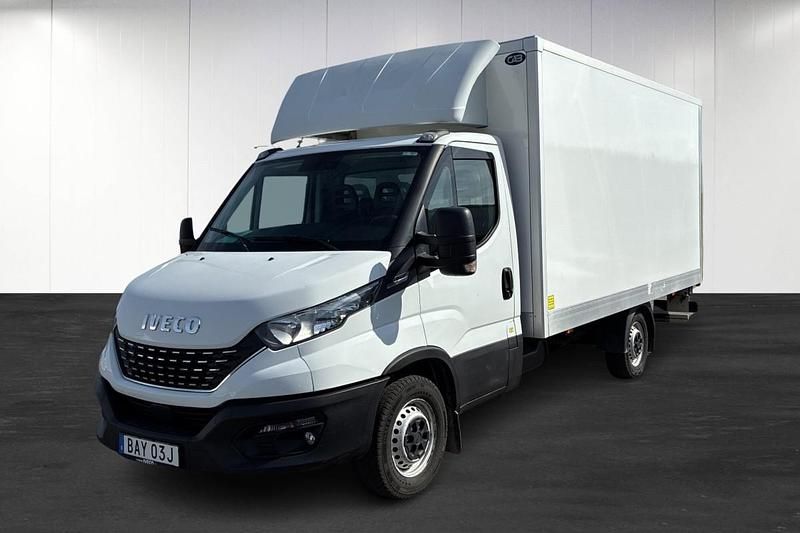 Vit (white) Begagnad 2021 Iveco Daily Van | 299 875 kr (Bra pris) - Bild 1/4