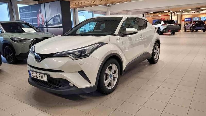 Begagnad Toyota C-HR 2018 Vit SUV