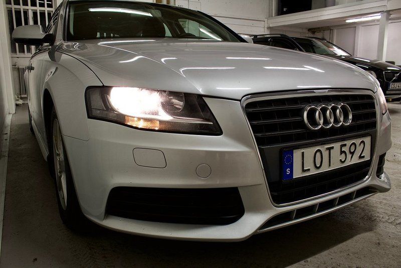 Begagnad Audi A4 Proline 136 HK (100 kW) 2011 Silver Kombi