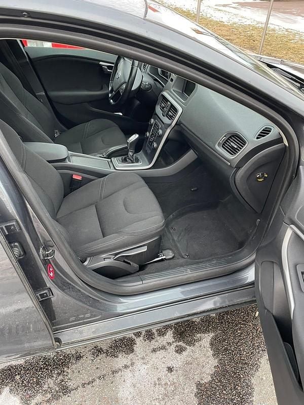 Begagnad Volvo V40 150 HK (110 kW) 2013