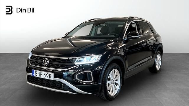 Svart Begagnad 2024 VW T-Roc Life SUV | 314 900 kr (Dyr) - Bild 1/4