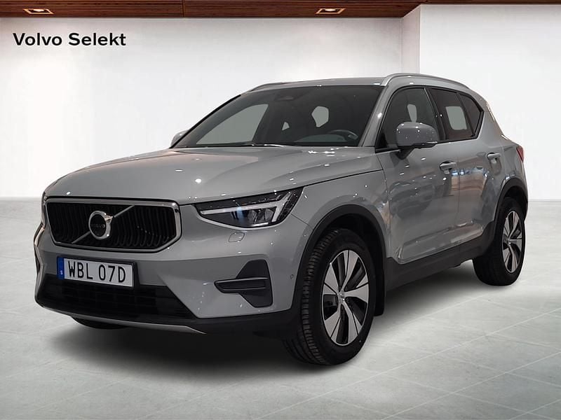 Grå Begagnad 2025 Volvo XC40 SUV | 359 000 kr (Bra pris) - Bild 1/4