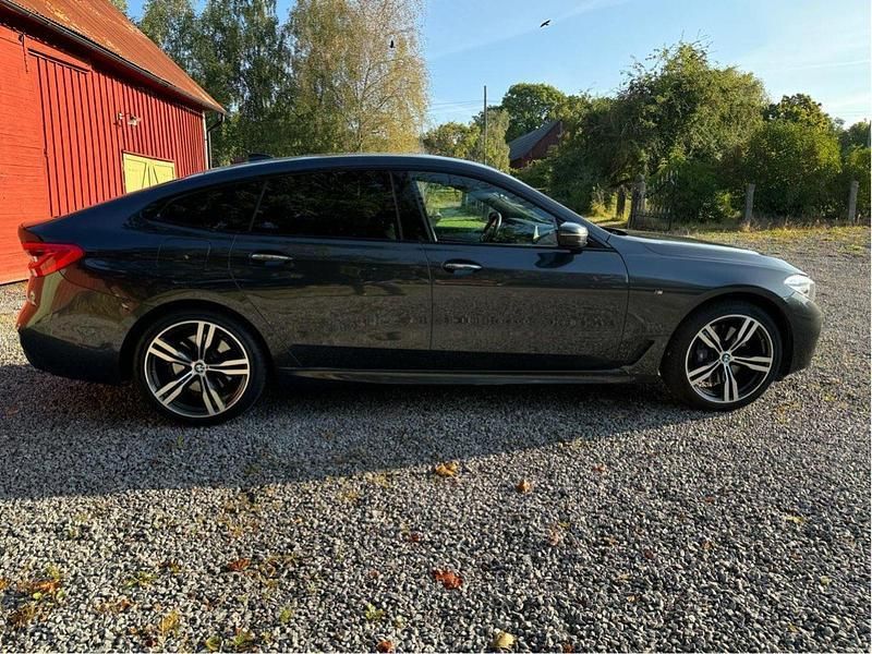 Grå Begagnad 2018 BMW 630 M Sport Sportkupé | 365 000 kr - Bild 1/4