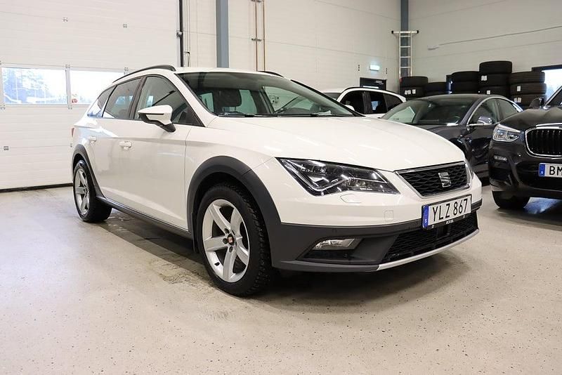 Begagnad Seat Leon X-Perience 125 HK (91 kW) 2017 Vit Kombi