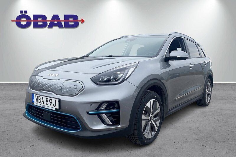 Grå (gråmetallic) Begagnad 2021 Kia e-Niro 2 SUV | 268 900 kr (Dyr) - Bild 1/4
