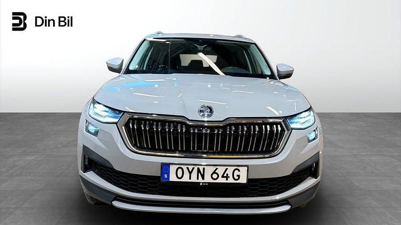 Begagnad Skoda Kodiaq Business Line 190 HK (139 kW) 2022 Grå SUV