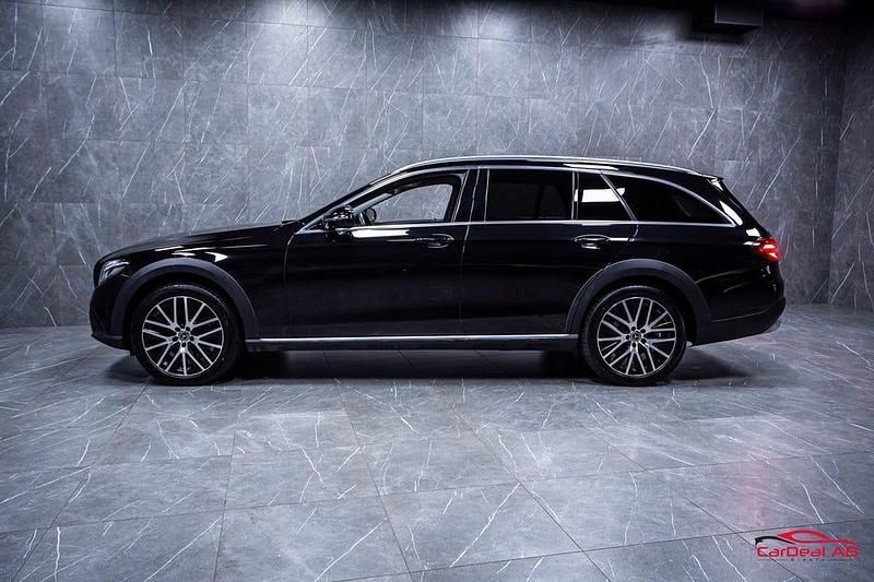 Begagnad Mercedes E220 All-Terrain 194 HK (142 kW) 2019 Svart Kombi