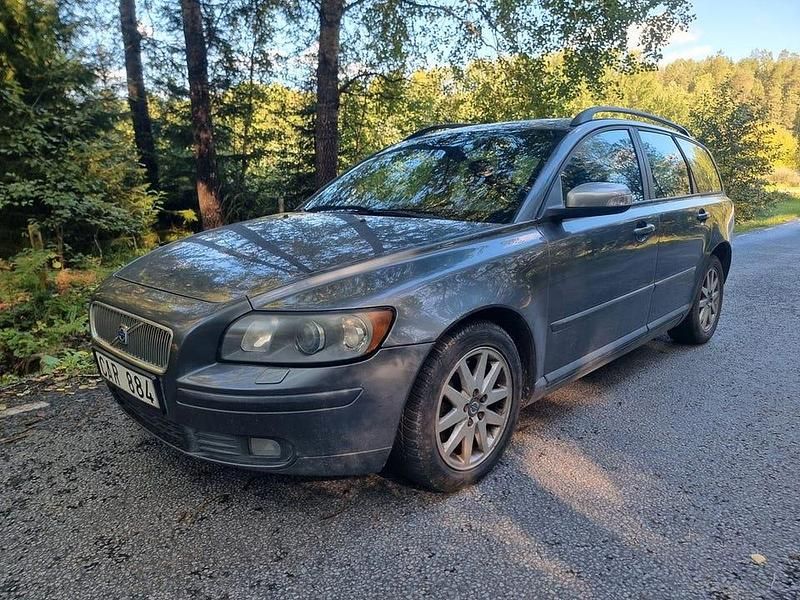 Blå Begagnad 2007 Volvo V50 Kombi | 34 900 kr (Marknadspris) - Bild 1/4