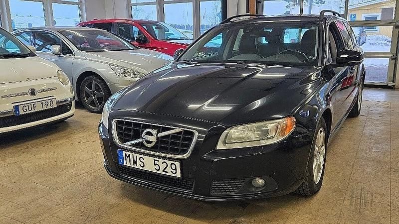 Begagnad Volvo V70 Momentum 163 HK (119 kW) 2012 Svart Kombi