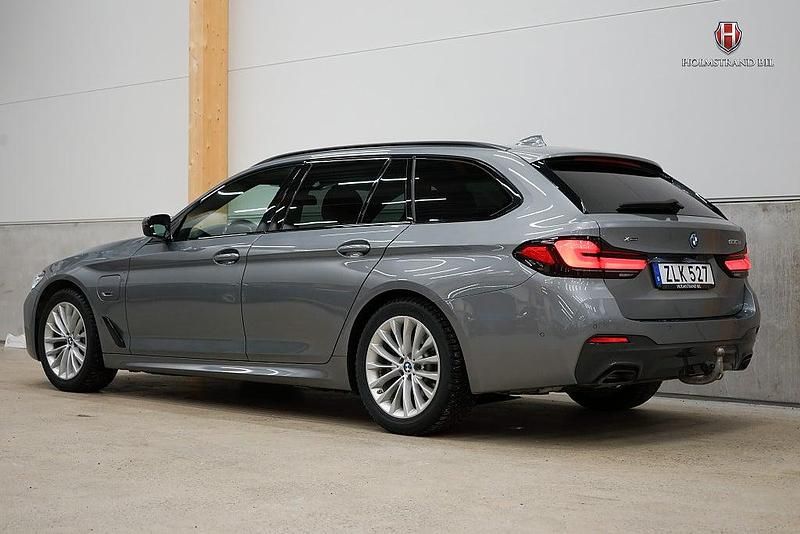 Begagnad BMW 530e M Sport 184 HK (135 kW) 2022 Grå Kombi