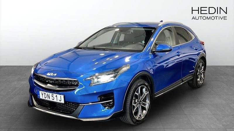 Blå Begagnad 2022 Kia XCeed SUV | 259 900 kr (Marknadspris) - Bild 1/4