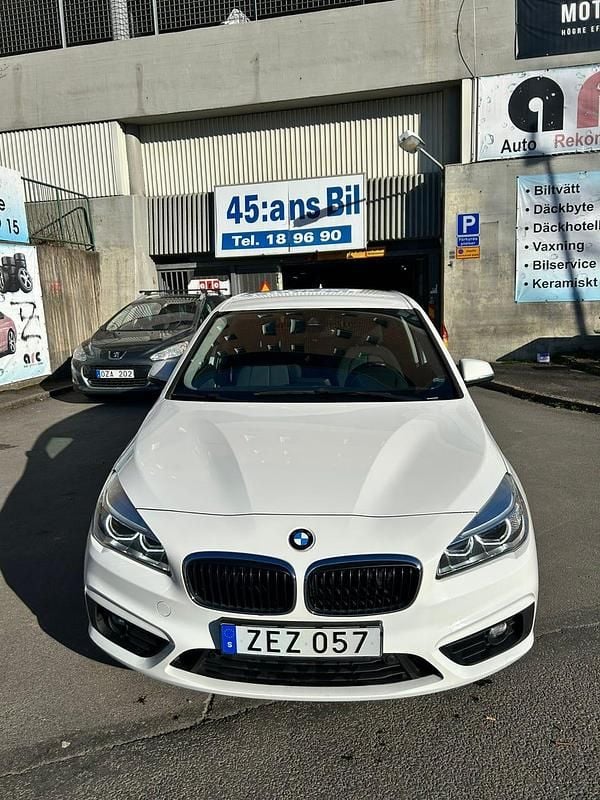 Begagnad BMW 218 Active Tourer 150 HK (110 kW) 2019 Minibuss