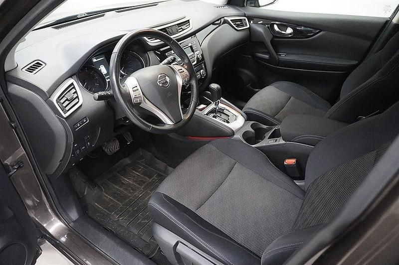 Begagnad Nissan Qashqai 116 HK (85 kW) 2015 Brun SUV