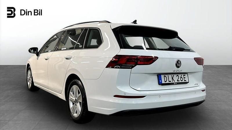 Begagnad VW Golf VIII 131 HK (96 kW) 2022 Vit Kombi