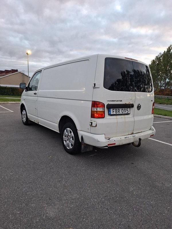 Vit Begagnad 2007 VW T5 Van | 42 000 kr (Superpris) - Bild 1/4