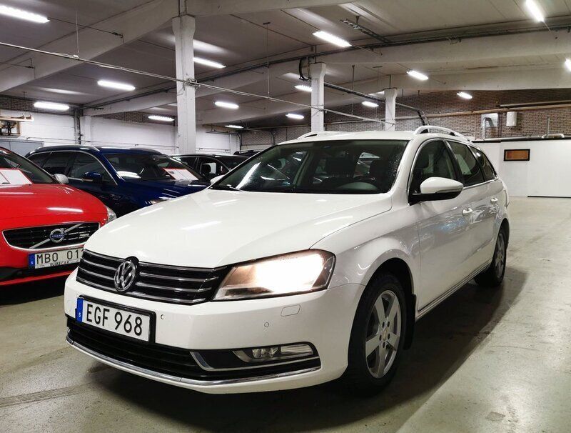 Vit Begagnad 2015 VW Passat Kombi | 49 900 kr - Bild 1/4