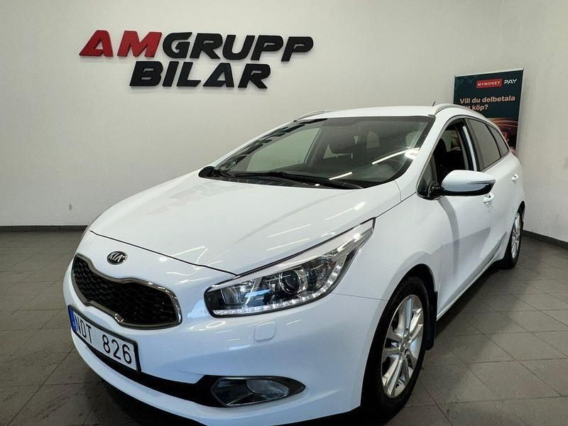 Vit Begagnad 2012 Kia Ceed Sportswagon 3 Kombi | 39 900 kr (Marknadspris) - Bild 1/4