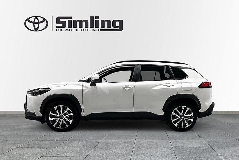 Begagnad Toyota Corolla Cross Style 197 HK (144 kW) 2022 Vit SUV