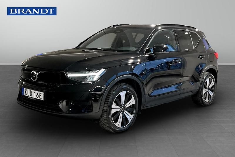 Begagnad Volvo XC40 Single Motor 175 kW (238 HK) 2023 Svart SUV