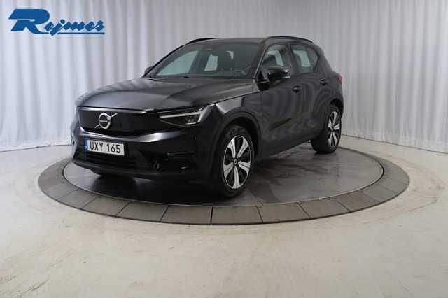 Svart Begagnad 2022 Volvo XC40 Core SUV | 329 900 kr - Bild 1/4