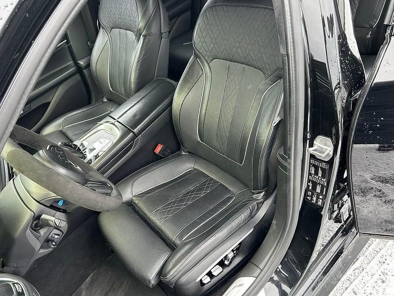 Begagnad BMW 750 535 HK (393 kW) 2016 Sedan