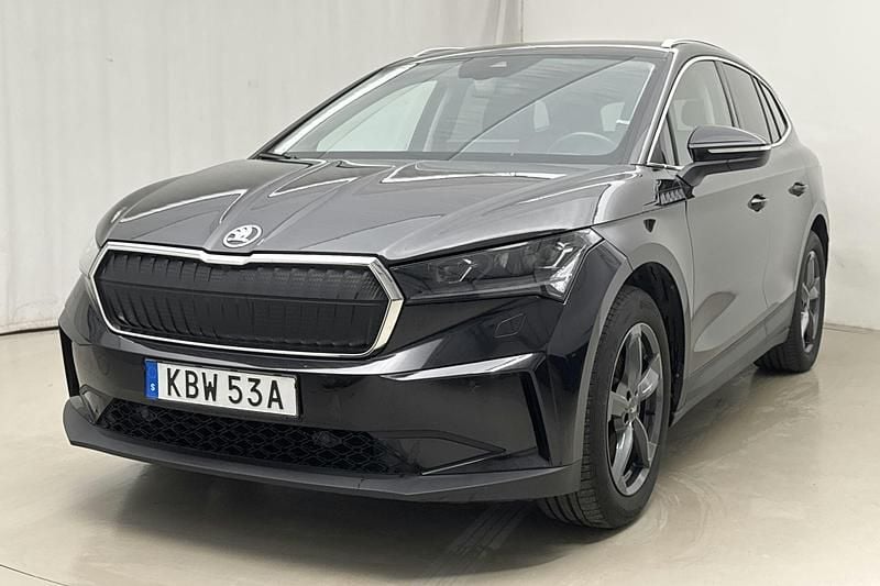 Svart Begagnad 2023 Skoda Enyaq iV SUV | 359 000 kr (Bra pris) - Bild 1/4